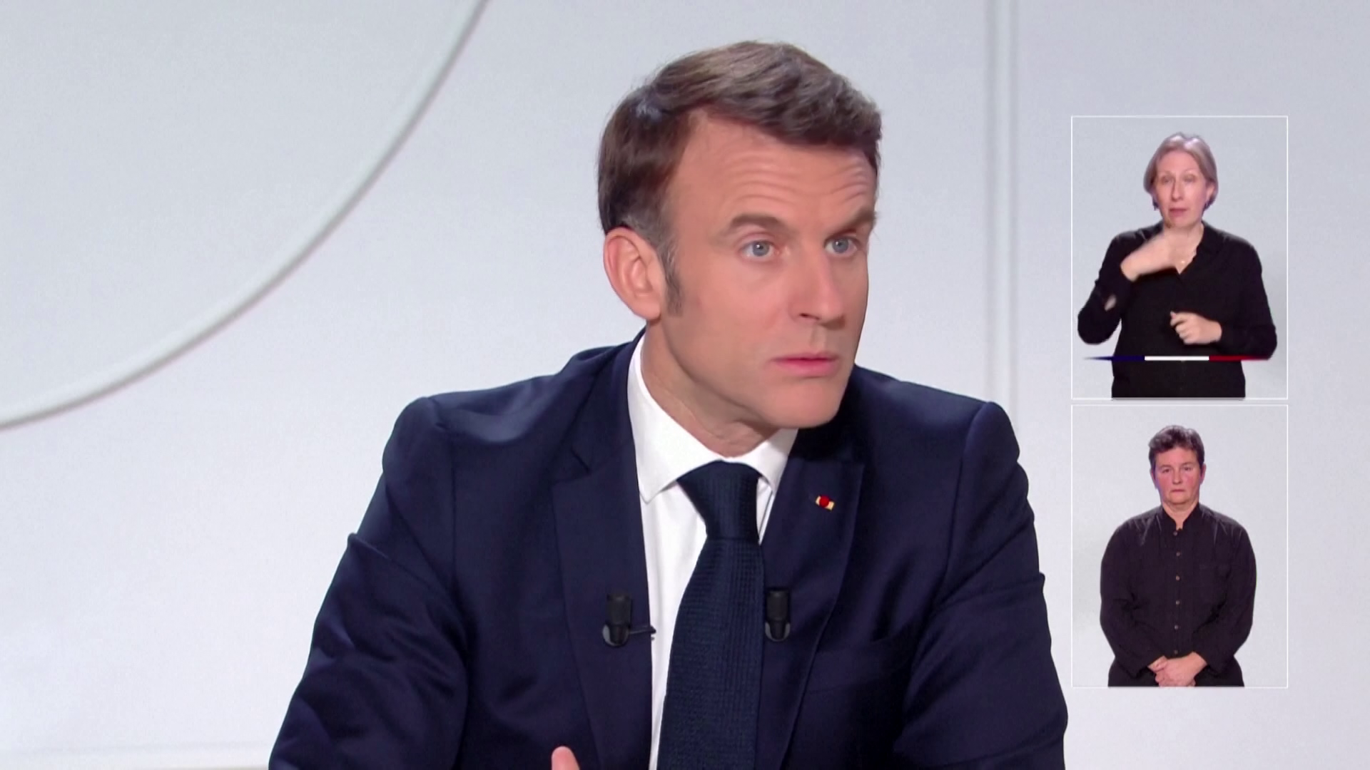 Elemzők szerint a harmadik világháború veszélyével fenyeget Emmanuel Macron terve + videó