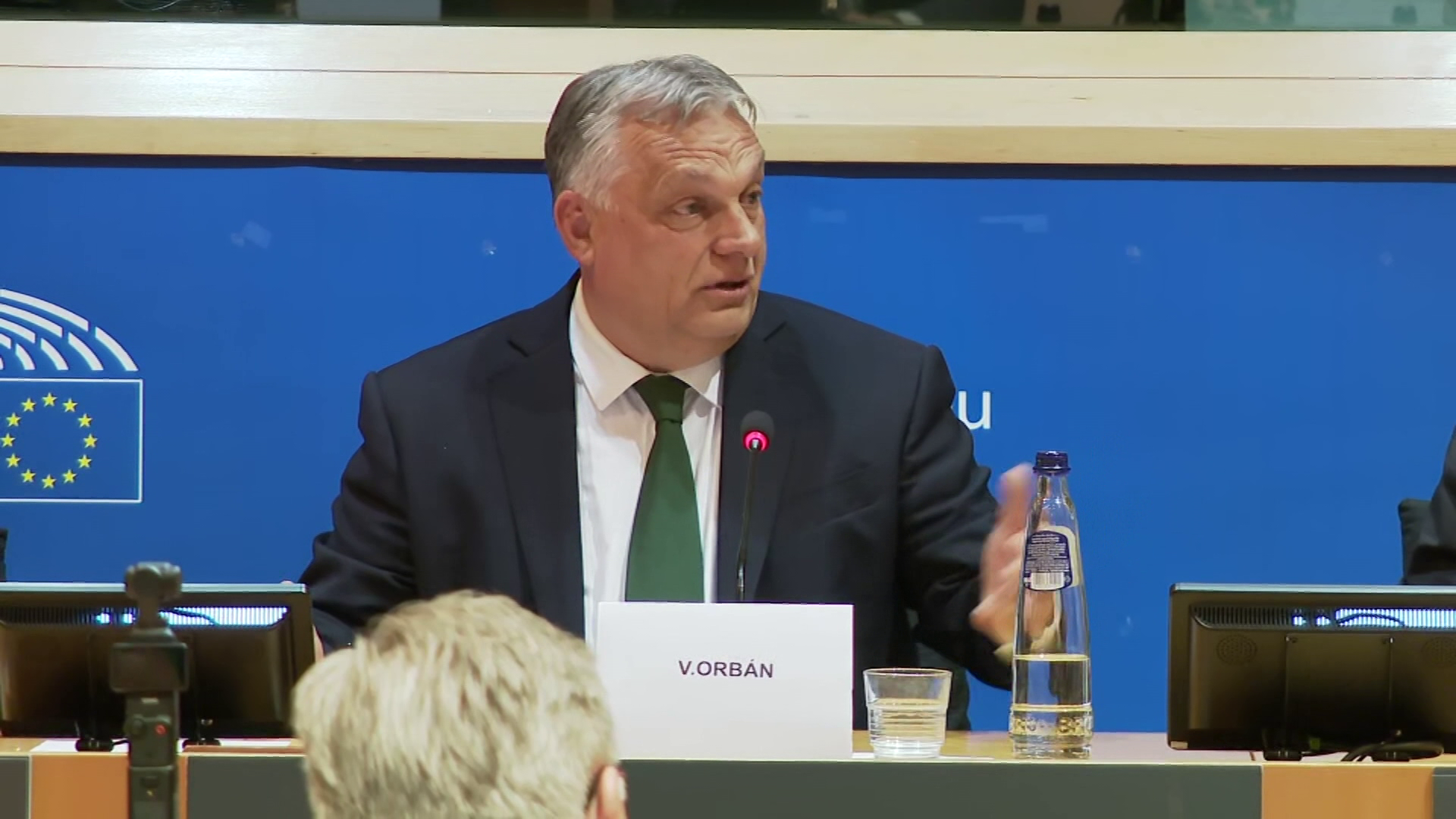 Orbán Viktor szerint a liberálisok és a kommunisták egyformán viselkednek + videó
