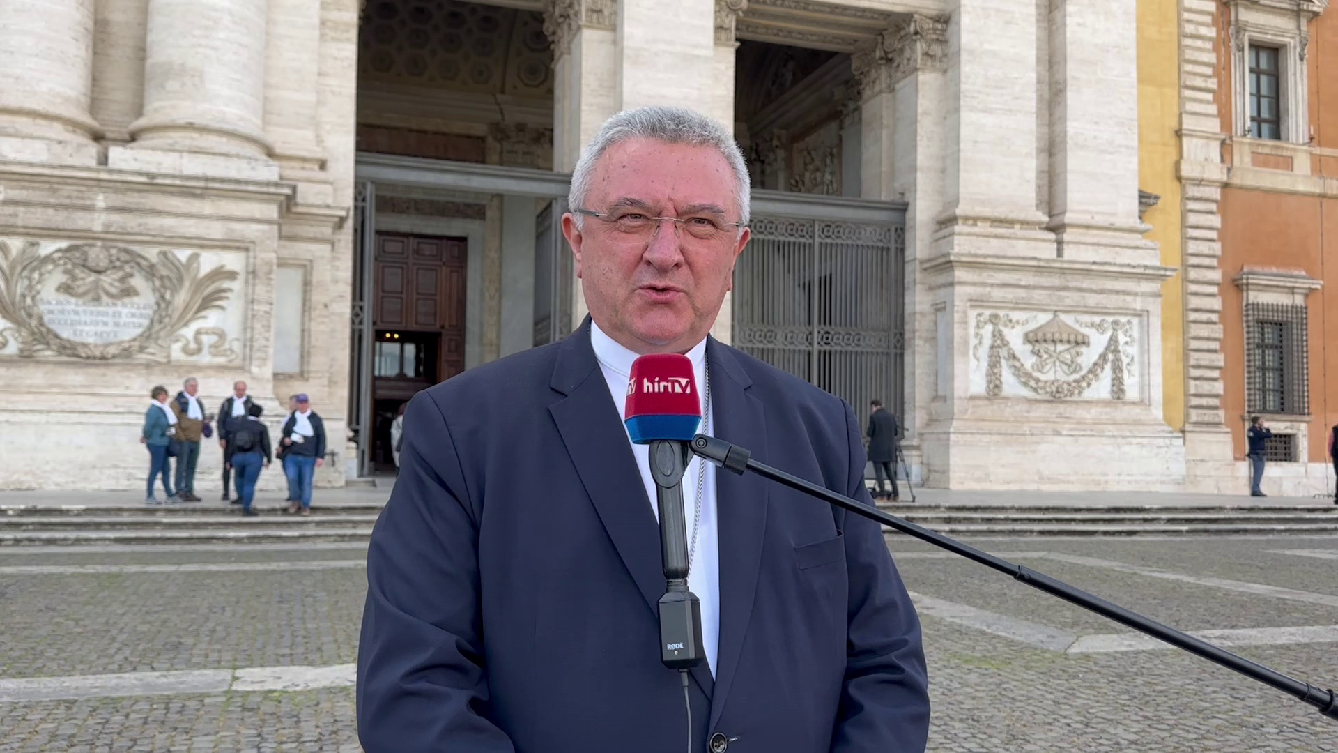 Megérkeztek a magyar püspökök és zarándokok Rómába + videó