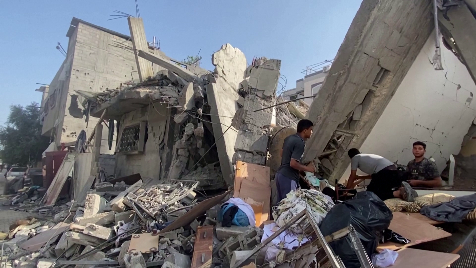 A rafahi menekülttábor lakóinak élete a tét + videó