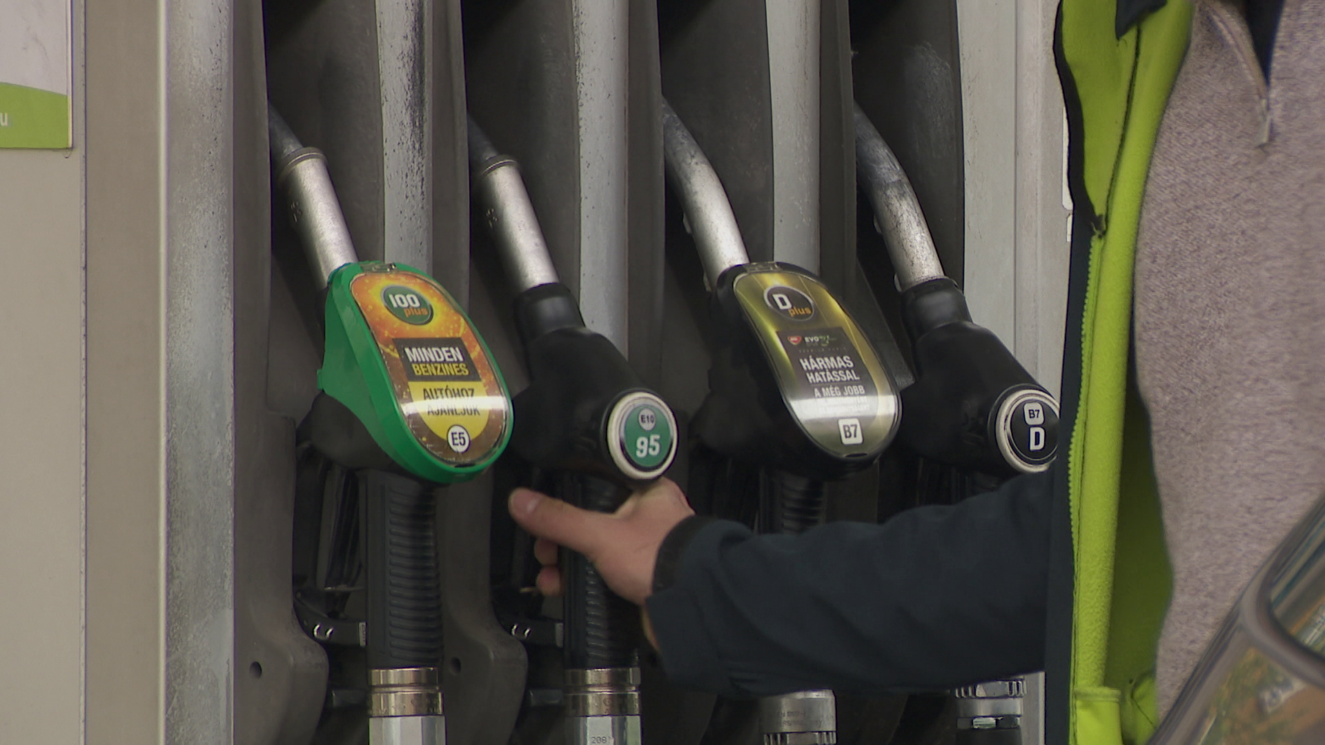 Nagy Márton a Mol benzinárcsökkentéséről: ez egy nagy lépés, ez egy nagyon nagy lépés + videó