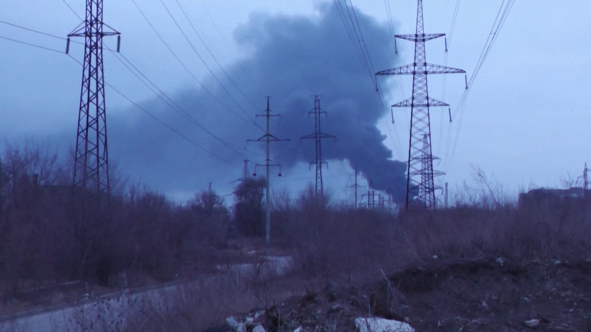 Egyre erősebb légi csapások érik Ukrajna területét + videó
